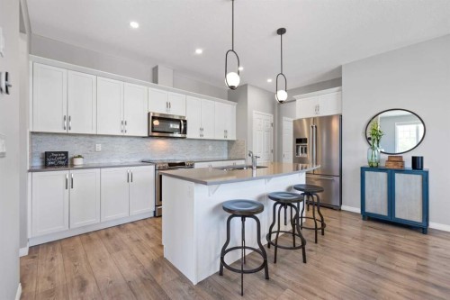 19 Yorkville Gate Sw, Calgary, AB - Indoor Photo Showing Kitchen With Upgraded Kitchen