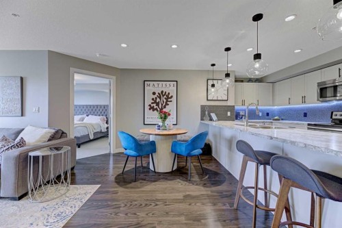 210-5029 Edgemont Boulevard Nw, Edmonton, AB - Indoor