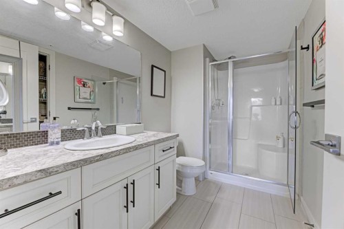 210-5029 Edgemont Boulevard Nw, Edmonton, AB - Indoor Photo Showing Bathroom