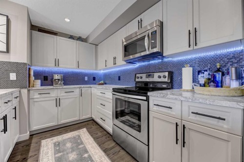 210-5029 Edgemont Boulevard Nw, Edmonton, AB - Indoor Photo Showing Kitchen