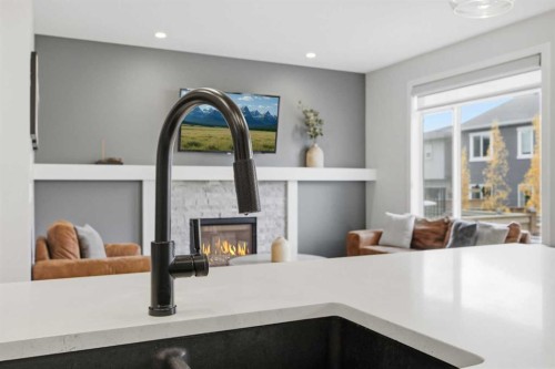 520 Kingsmere Way Se, Airdrie, AB - Indoor Photo Showing Other Room