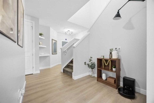 520 Kingsmere Way Se, Airdrie, AB - Indoor Photo Showing Other Room