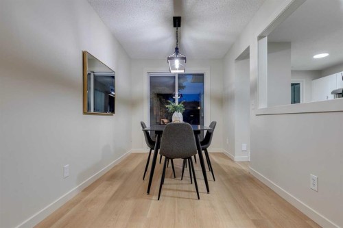 4-7166 18 Street Se, Calgary, AB - Indoor Photo Showing Dining Room