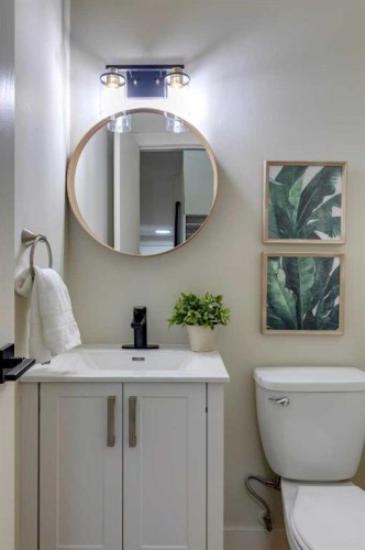 4-7166 18 Street Se, Calgary, AB - Indoor Photo Showing Bathroom