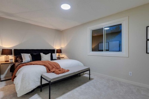4-7166 18 Street Se, Calgary, AB - Indoor Photo Showing Bedroom