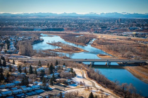 4-7166 18 Street Se, Calgary, AB - Outdoor With View