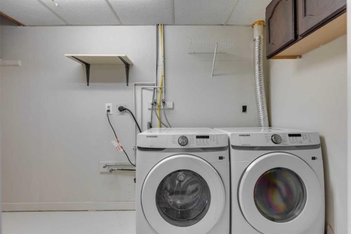 4-7166 18 Street Se, Calgary, AB - Indoor Photo Showing Laundry Room
