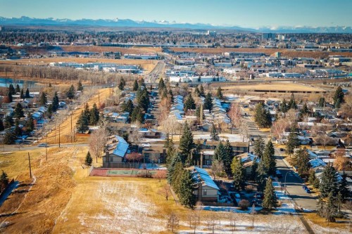 4-7166 18 Street Se, Calgary, AB - Outdoor With View