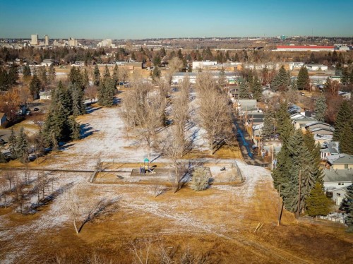 4-7166 18 Street Se, Calgary, AB - Outdoor With View