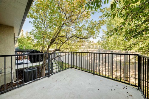 92 Simcoe Place Sw, Calgary, AB - Outdoor With Exterior