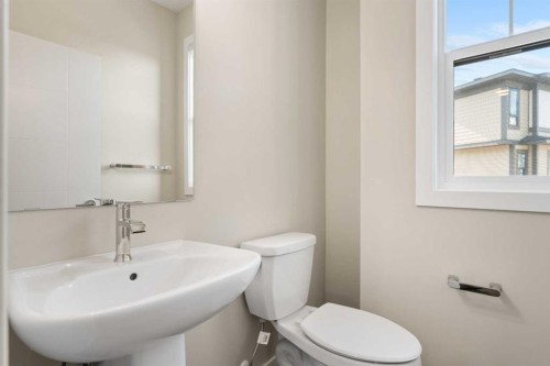 72-285 Chelsea Court, Chestermere, AB - Indoor Photo Showing Bathroom