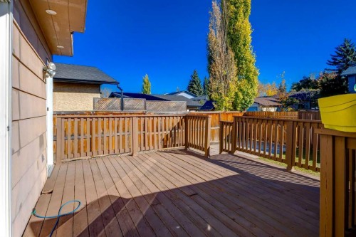 17 Sunvale Crescent Se, Calgary, AB - Outdoor With Exterior