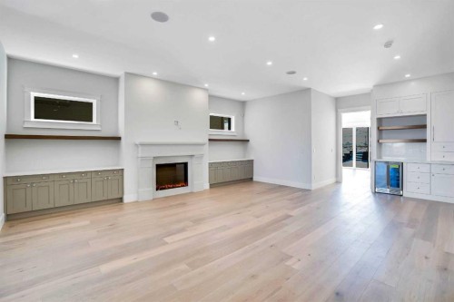 435 Patterson Boulevard Sw, Calgary, AB - Indoor With Fireplace