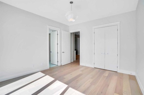 435 Patterson Boulevard Sw, Calgary, AB - Indoor Photo Showing Bedroom