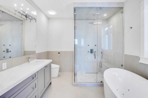 435 Patterson Boulevard Sw, Calgary, AB - Indoor Photo Showing Bathroom