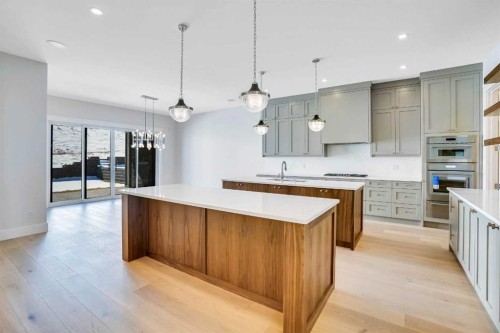 435 Patterson Boulevard Sw, Calgary, AB - Indoor Photo Showing Kitchen With Upgraded Kitchen