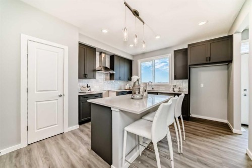 64 Bartlett Way Se, Calgary, AB - Indoor