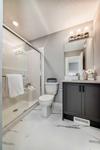 64 Bartlett Way Se, Calgary, AB - Indoor Photo Showing Bathroom
