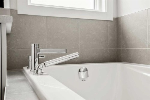 72 Amblefield Grove Nw, Calgary, AB - Indoor Photo Showing Bathroom