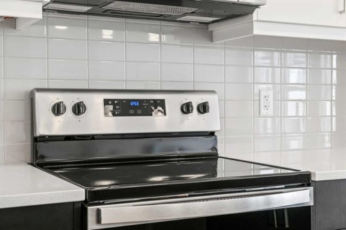 72 Amblefield Grove Nw, Calgary, AB - Indoor Photo Showing Kitchen With Upgraded Kitchen