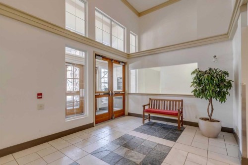 433-22 Richard Place Sw, Calgary, AB - Indoor Photo Showing Other Room