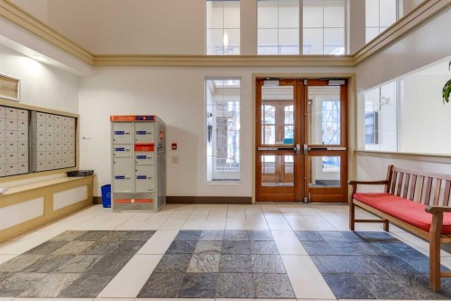 433-22 Richard Place Sw, Calgary, AB - Indoor Photo Showing Other Room