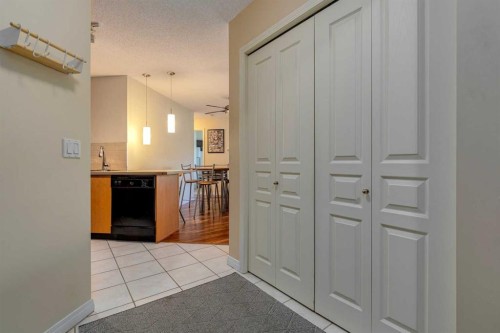 433-22 Richard Place Sw, Calgary, AB - Indoor Photo Showing Other Room