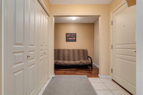 433-22 Richard Place Sw, Calgary, AB - Indoor Photo Showing Other Room