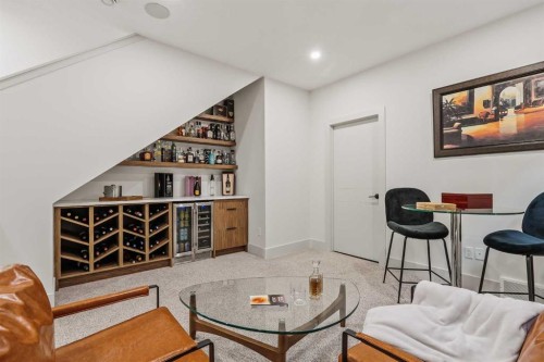 514 19 Street Nw, Calgary, AB - Indoor Photo Showing Other Room