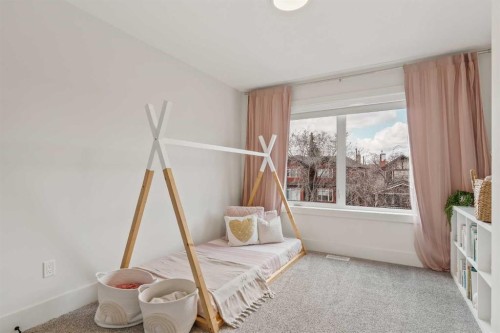 514 19 Street Nw, Calgary, AB - Indoor Photo Showing Bedroom