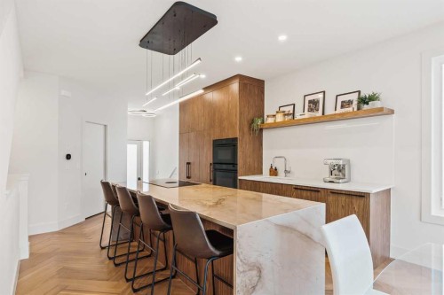 514 19 Street Nw, Calgary, AB - Indoor Photo Showing Other Room