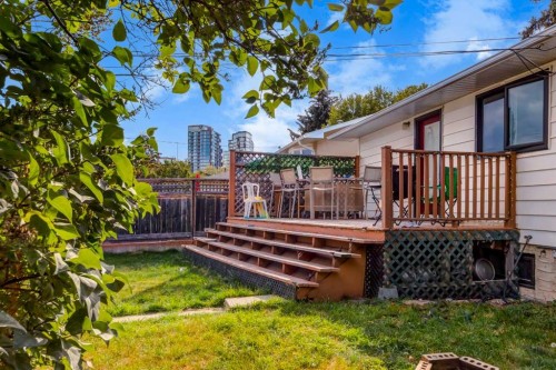 7711 Bowcliffe Crescent Nw, Calgary, AB - Outdoor With Deck Patio Veranda