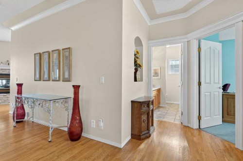 108 Hamptons Heights Nw, Calgary, AB - Indoor Photo Showing Other Room