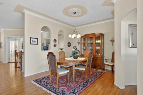 108 Hamptons Heights Nw, Calgary, AB - Indoor Photo Showing Dining Room