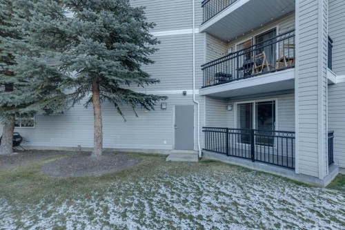 107-2440 34 Avenue Sw, Calgary, AB - Outdoor