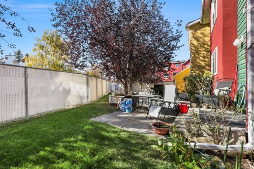 8-7 Westland Road, Okotoks, AB - Outdoor