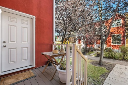 8-7 Westland Road, Okotoks, AB - Outdoor