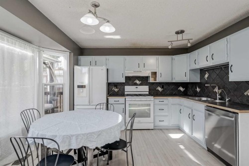 72 Strathcona Crescent, Calgary, AB - Indoor