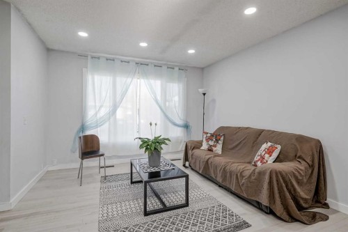 72 Strathcona Crescent, Calgary, AB - Indoor