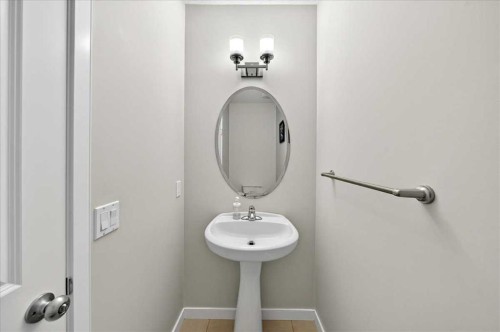 19 Sage Valley Close Nw, Calgary, AB - Indoor Photo Showing Bathroom
