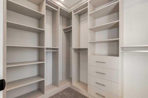 2516 21 Avenue Sw, Calgary, AB - Indoor With Storage