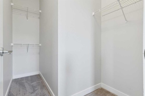 1-4513 Bowness Road Nw, Calgary, AB - Indoor With Storage