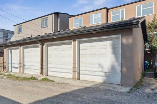1-4513 Bowness Road Nw, Calgary, AB - Outdoor With Exterior