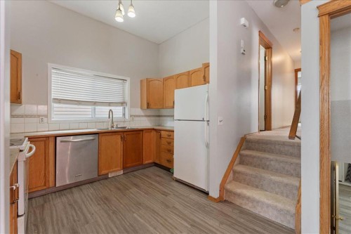 29 Martinvalley Place Ne, Calgary, AB - Indoor Photo Showing Kitchen