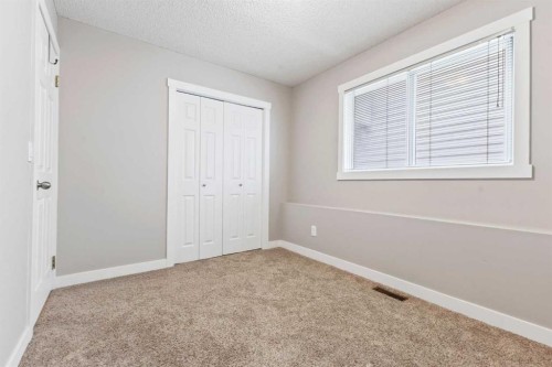 111 Edgebyne Crescent Nw, Calgary, AB - Indoor