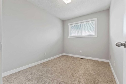 111 Edgebyne Crescent Nw, Calgary, AB - Indoor Photo Showing Other Room