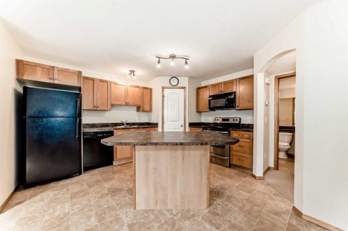 106-20 Panatella Landing Nw, Calgary, AB - Indoor Photo Showing Kitchen
