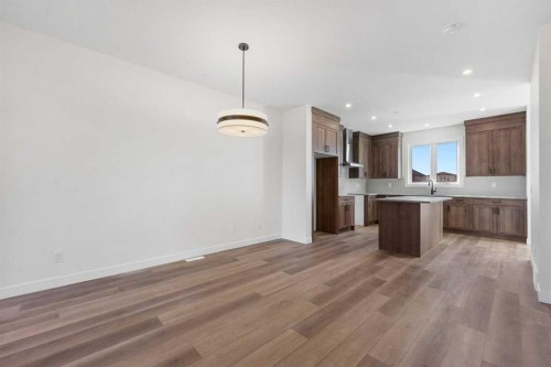 501 Hotchkiss Drive Se, Calgary, AB - Indoor Photo Showing Kitchen