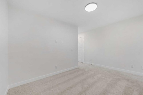 501 Hotchkiss Drive Se, Calgary, AB - Indoor Photo Showing Other Room