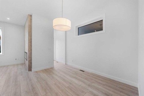 477 Hotchkiss Drive Se, Calgary, AB - Indoor Photo Showing Other Room